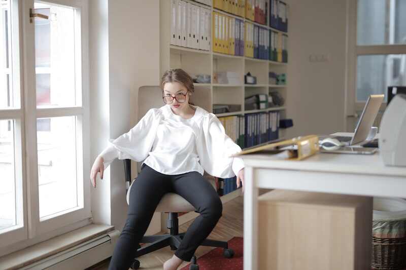 The Power and Pitfalls of Employee Behavior: Shaping Your Brand, Performance, and Customer Experience Employee Behavior