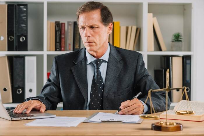 When Should You Call a Trust Attorney? Trust Attorney